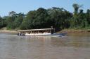 Met de boot over de Mabopata rivier